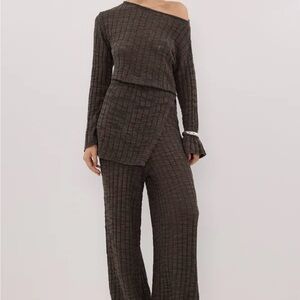 NWT DISSH CIA PETROL LONG SLEEVE KNIT TOP